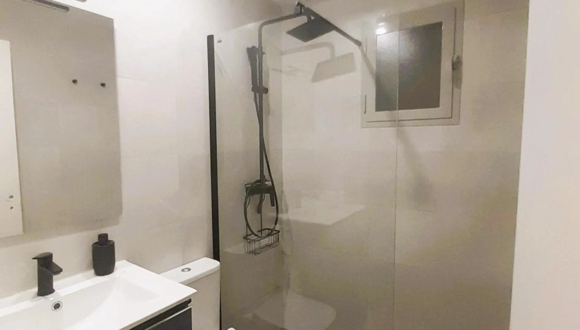 Apartmán Mendoza A Un Paso De La Playa Màlaga 0*,